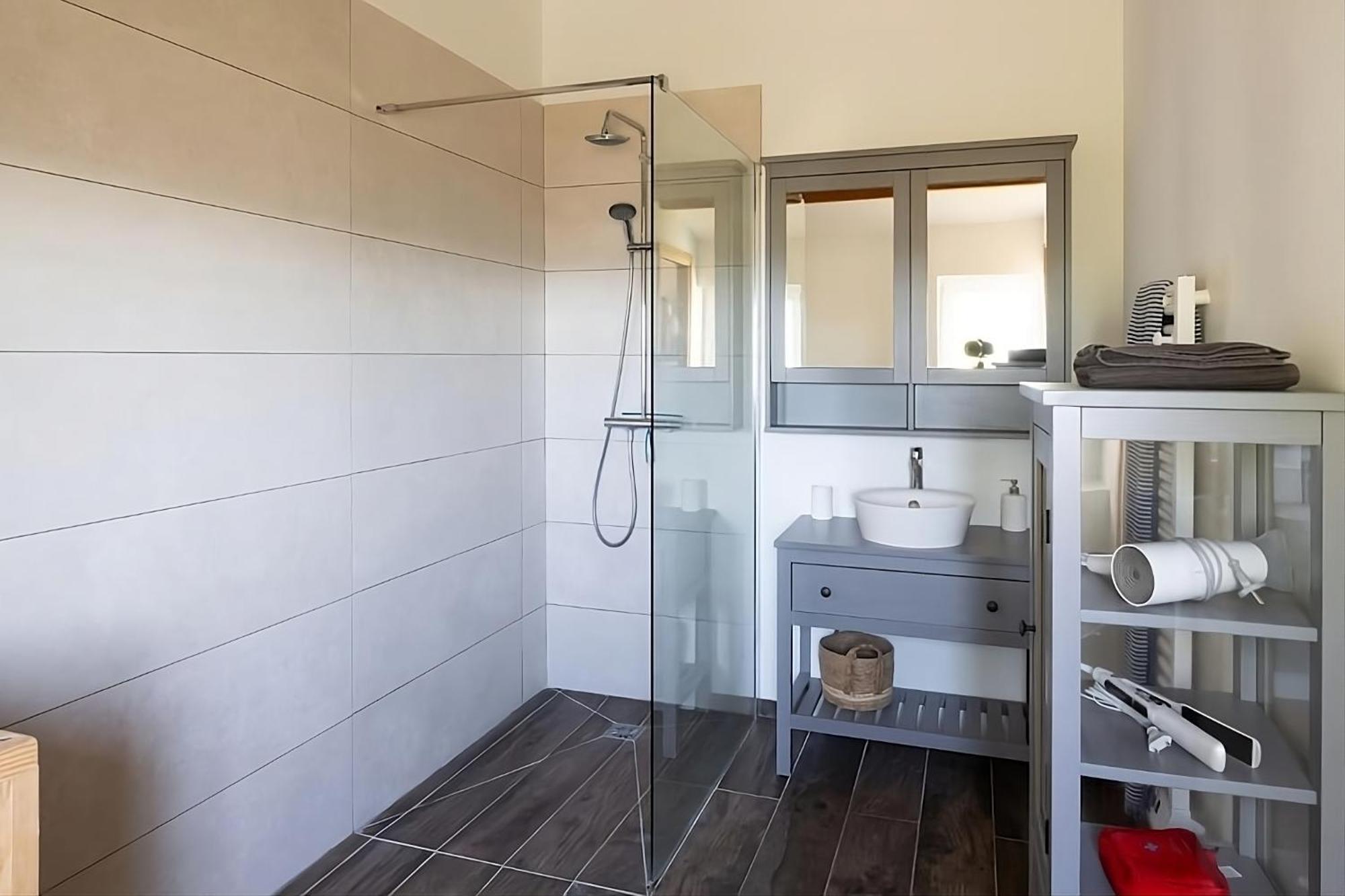 Mas Provencal De 120M2 En Camargue, Avec Piscine Et Parking Inclus, Ideal Pour Des Vacances 아흘르 외부 사진