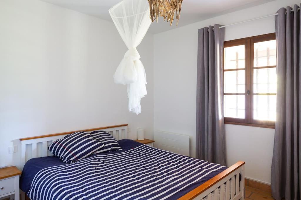Mas Provencal De 120M2 En Camargue, Avec Piscine Et Parking Inclus, Ideal Pour Des Vacances 아흘르 외부 사진