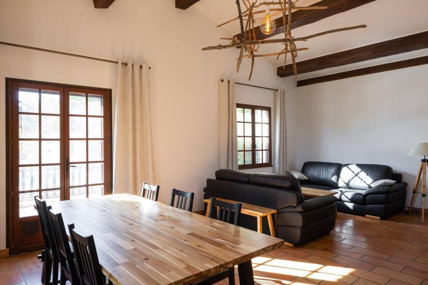 Mas Provencal De 120M2 En Camargue, Avec Piscine Et Parking Inclus, Ideal Pour Des Vacances 아흘르 외부 사진