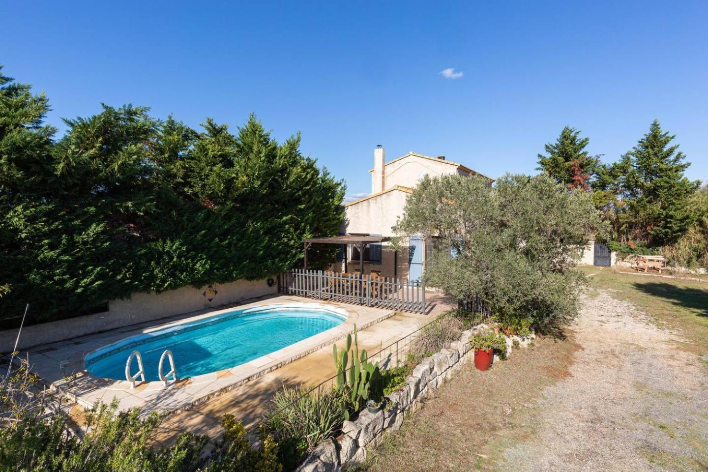 Mas Provencal De 120M2 En Camargue, Avec Piscine Et Parking Inclus, Ideal Pour Des Vacances 아흘르 외부 사진